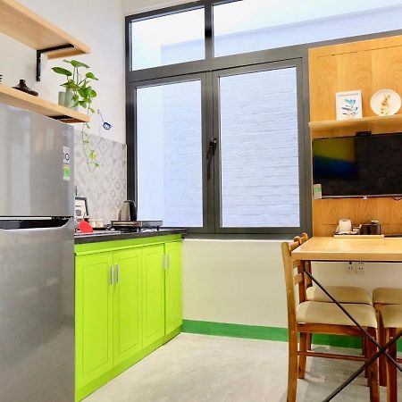 6 Bedroom House - Best Location - 5Mins My Khe Beach ダナン市 エクステリア 写真