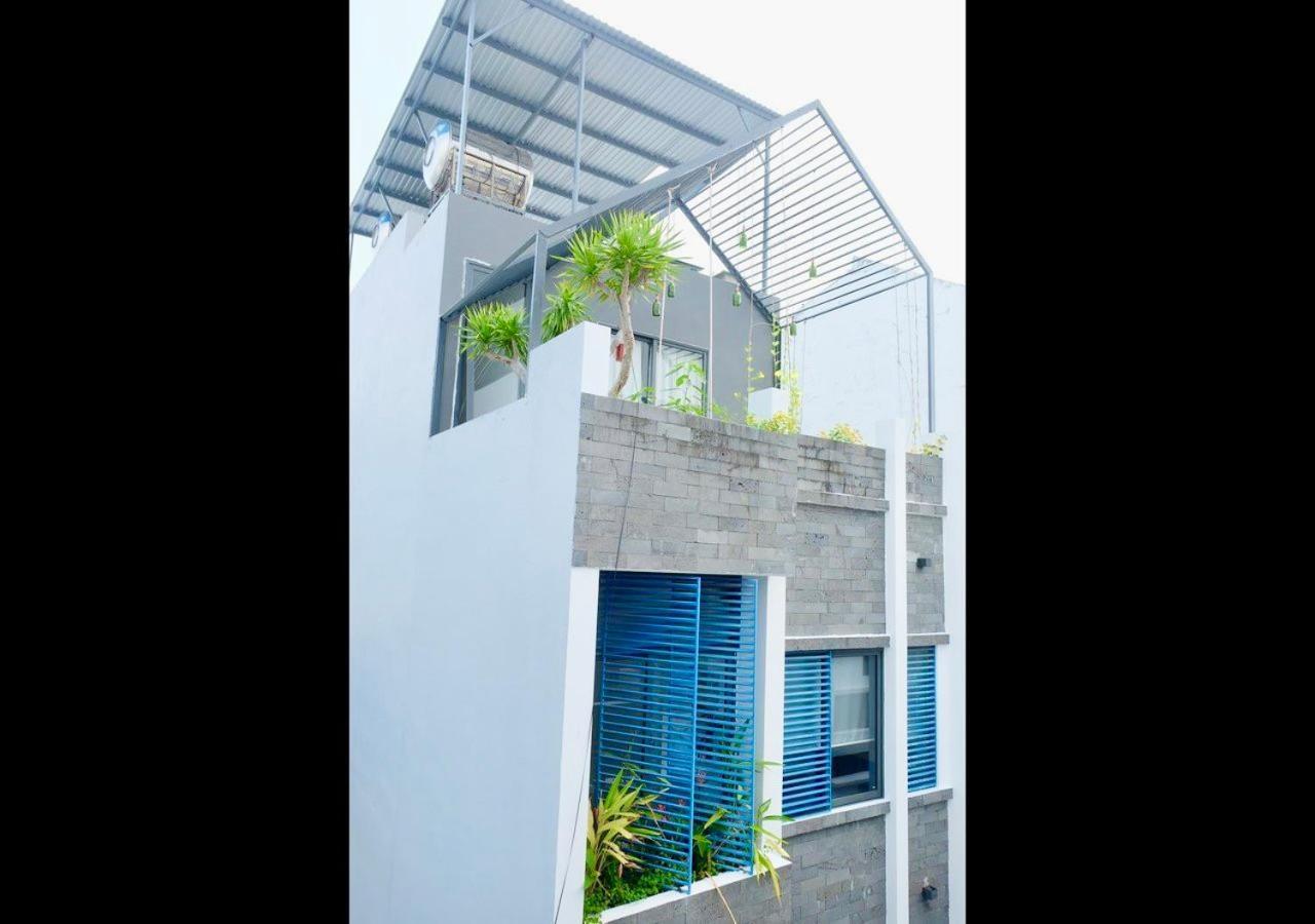 6 Bedroom House - Best Location - 5Mins My Khe Beach ダナン市 エクステリア 写真