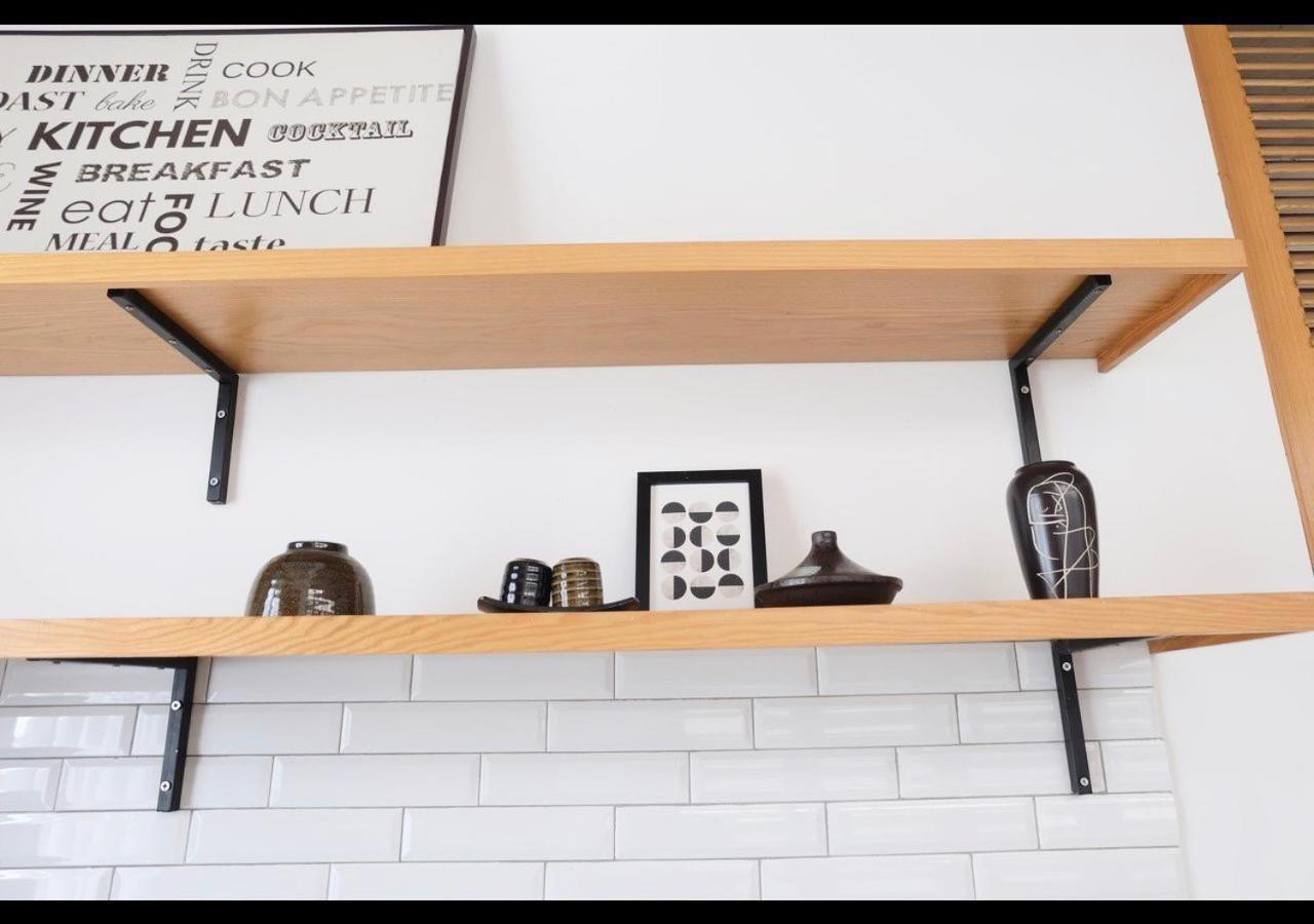 6 Bedroom House - Best Location - 5Mins My Khe Beach ダナン市 エクステリア 写真