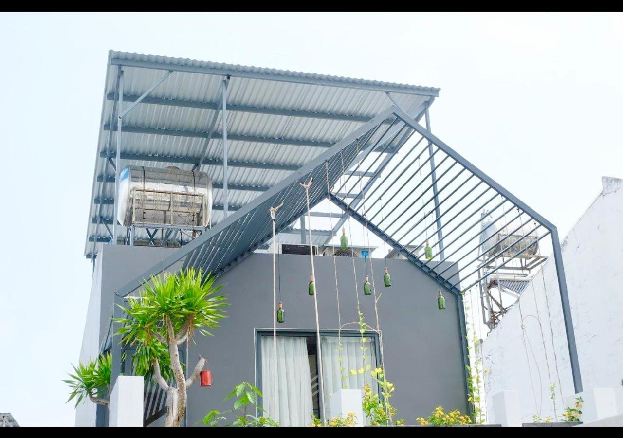 6 Bedroom House - Best Location - 5Mins My Khe Beach ダナン市 エクステリア 写真