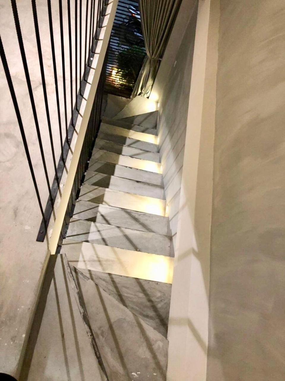 6 Bedroom House - Best Location - 5Mins My Khe Beach ダナン市 エクステリア 写真
