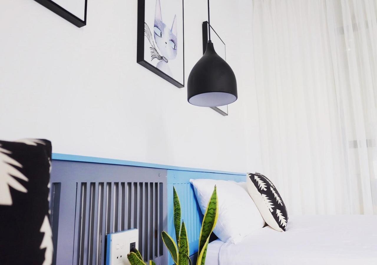 6 Bedroom House - Best Location - 5Mins My Khe Beach ダナン市 エクステリア 写真