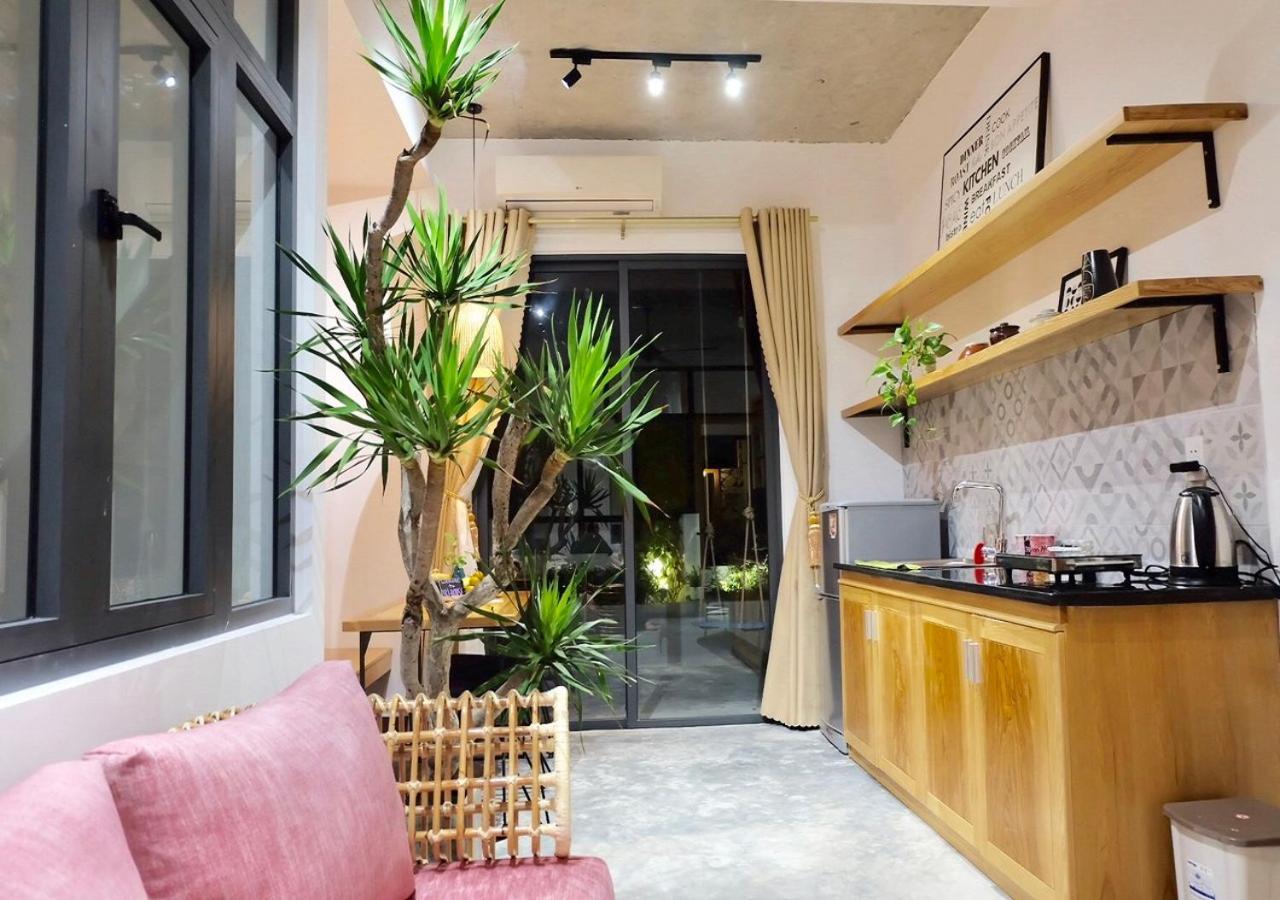 6 Bedroom House - Best Location - 5Mins My Khe Beach ダナン市 エクステリア 写真